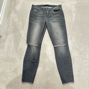 Joe’s Jeans Distressed Ankle Cropped Jeans in Gray - Size 29